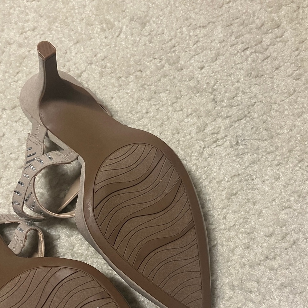 Impo Women's Taupe Strappy Heels brand new. - Picture 5 of 6